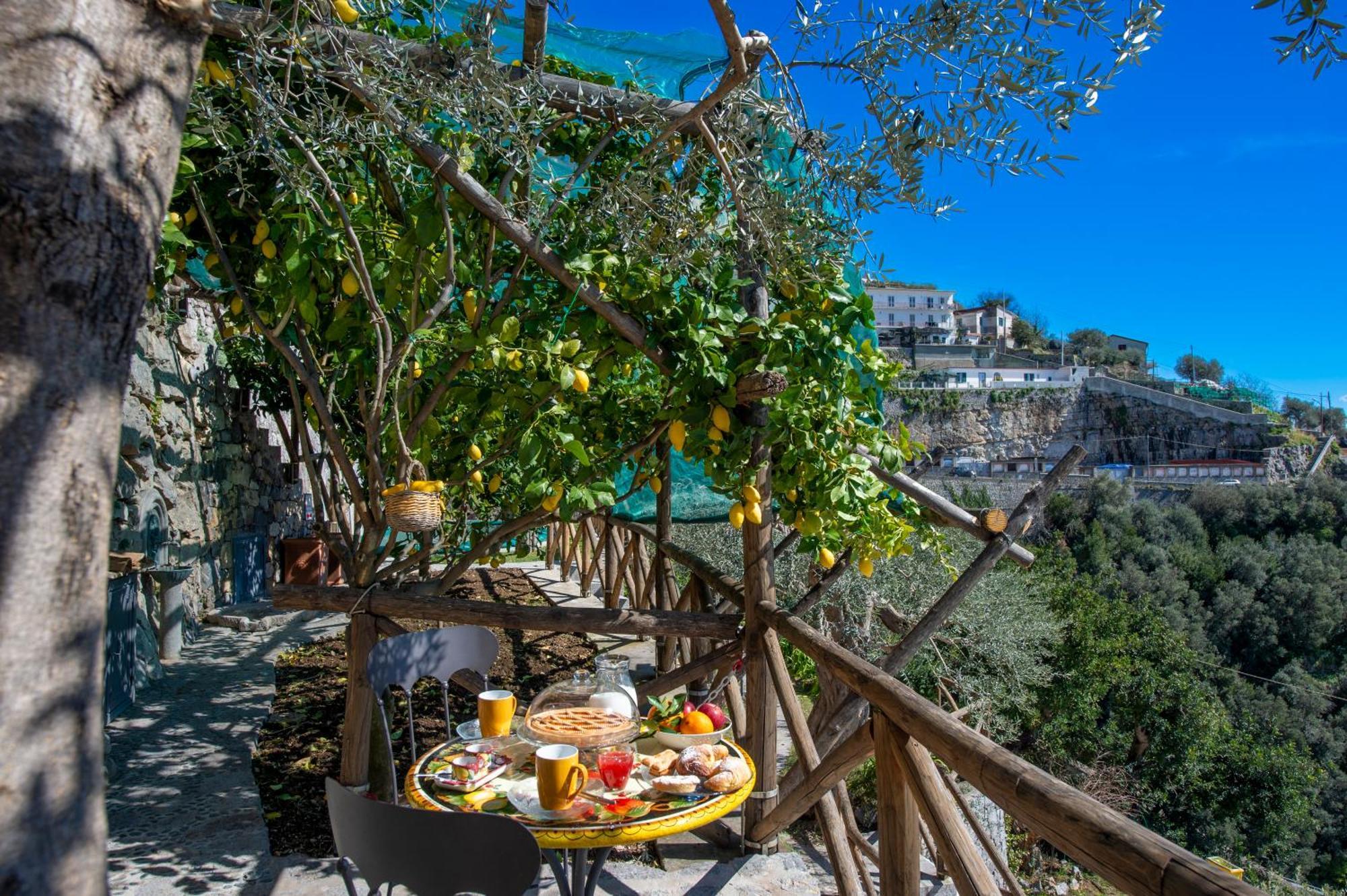Le Contrade By Sosore Holiday Homes -Amalfi Coast 弗洛里 外观 照片