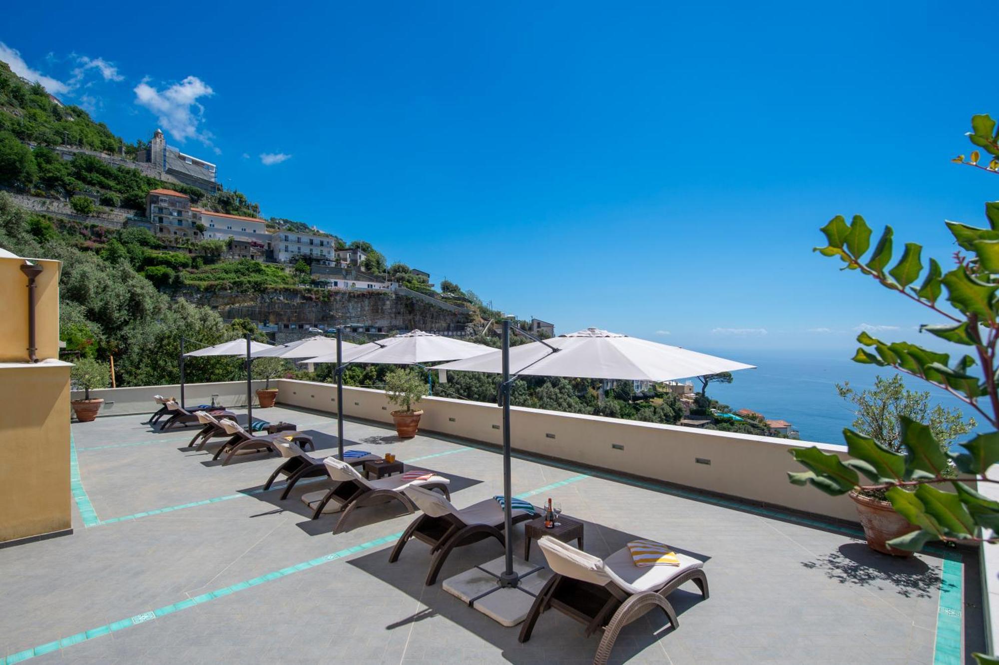 Le Contrade By Sosore Holiday Homes -Amalfi Coast 弗洛里 客房 照片