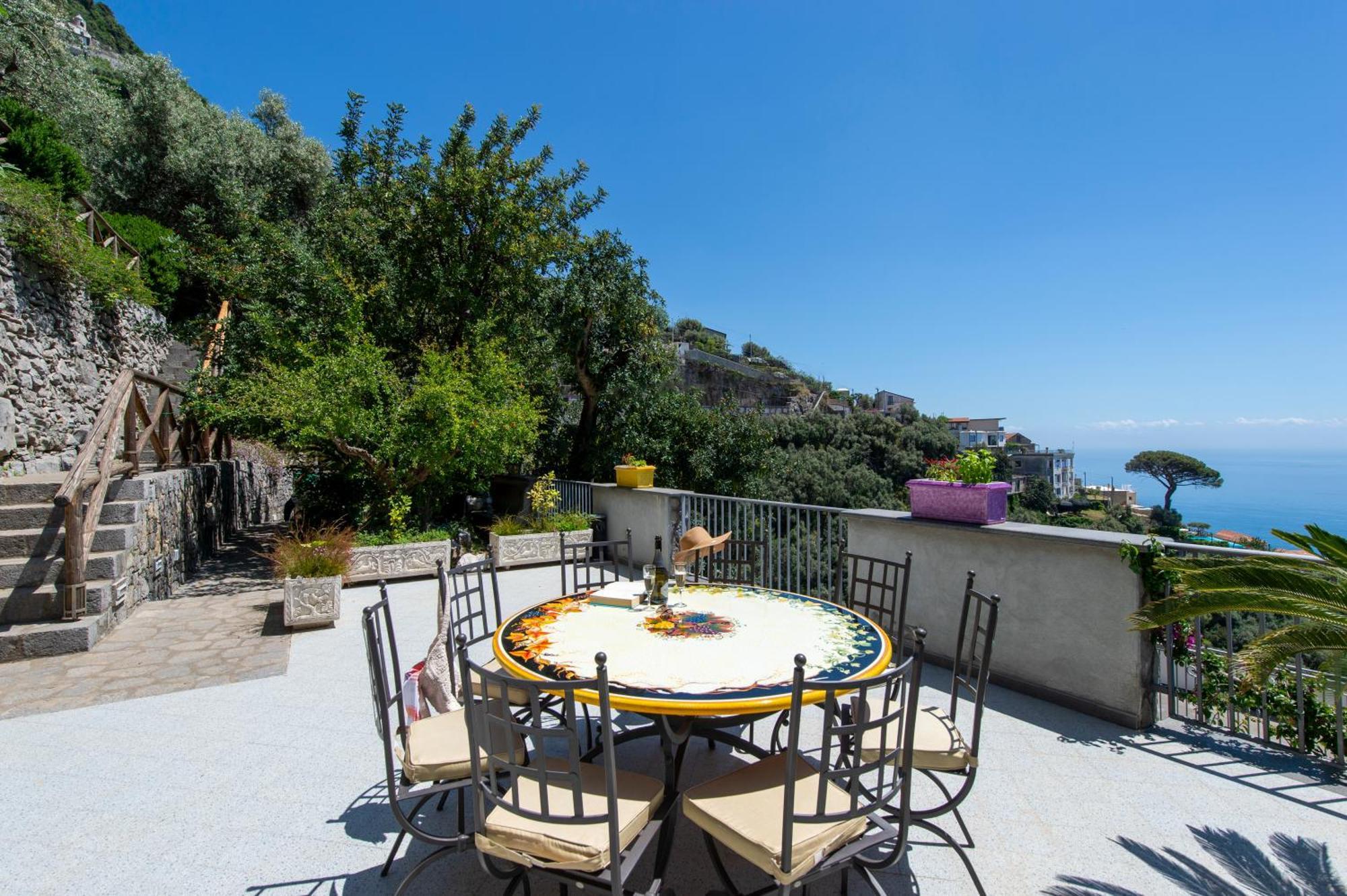 Le Contrade By Sosore Holiday Homes -Amalfi Coast 弗洛里 客房 照片