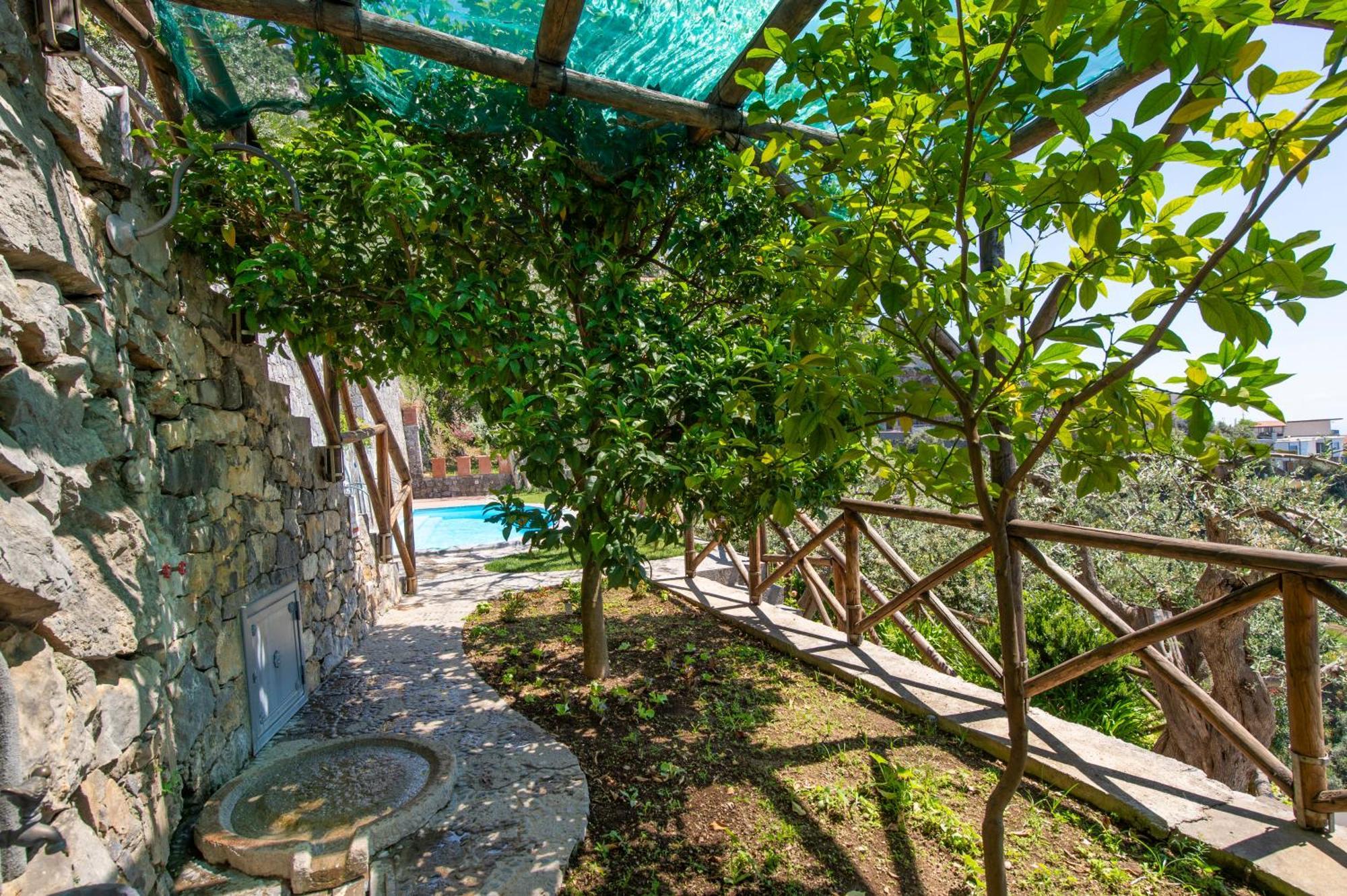 Le Contrade By Sosore Holiday Homes -Amalfi Coast 弗洛里 客房 照片