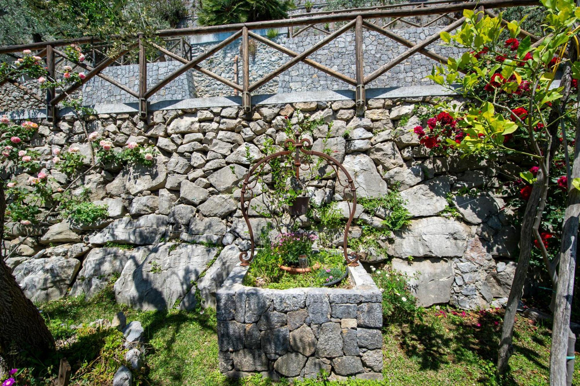 Le Contrade By Sosore Holiday Homes -Amalfi Coast 弗洛里 客房 照片